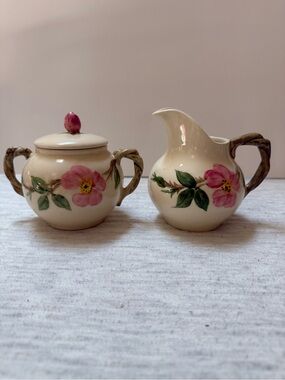 Franciscan Desert, Rose, sugar bowl and creamer Looks new